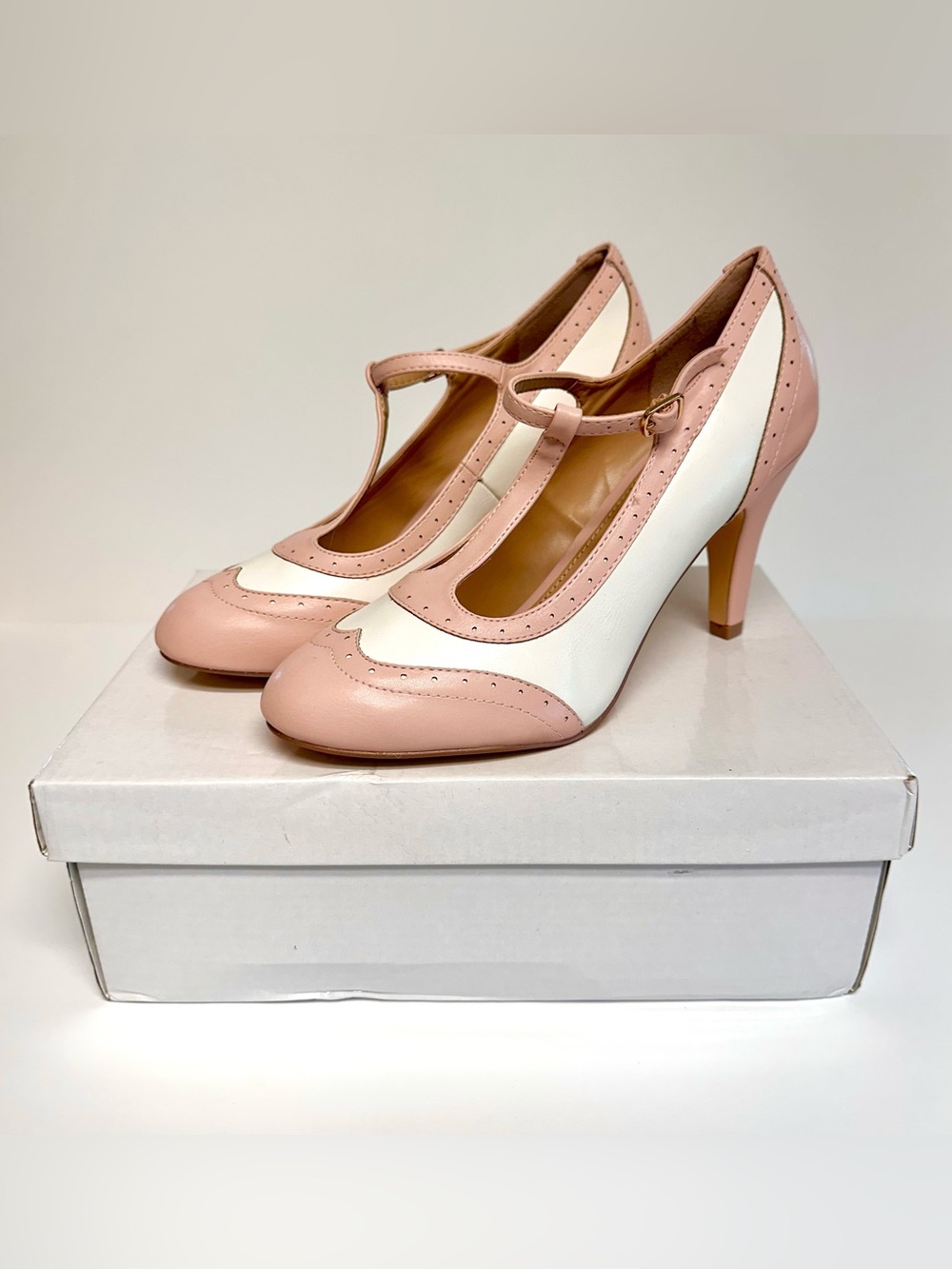 NEW J.Adams Shoes Women's Pink/White Colorblock wingtip Mary Jane Heels Size 8.5